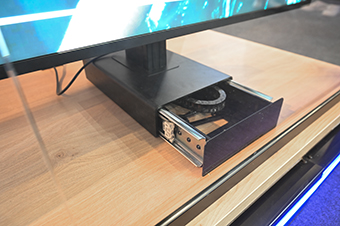 Retractable floor base